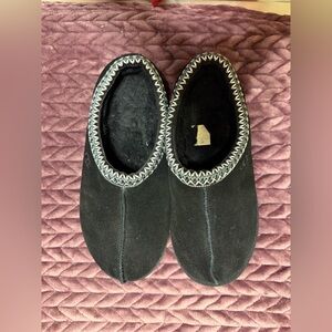 Women's Black Ugg Tasman Slippers